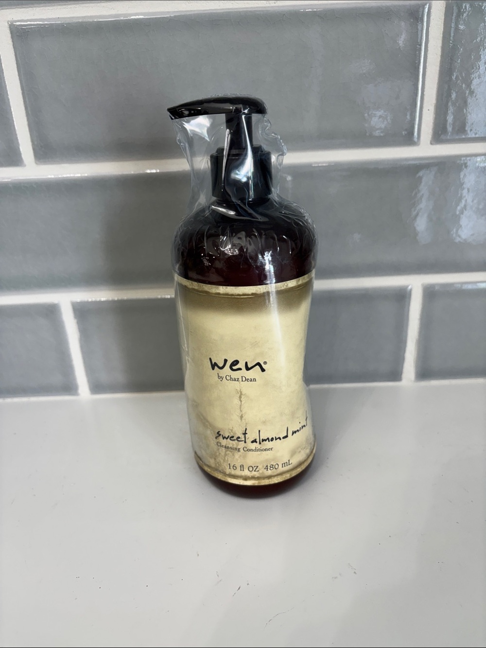 WEN by Chaz Dean Sweet Almond Mint Cleansing Conditioner